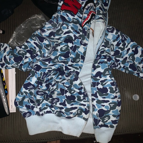 Bape hoodie - Picture 2 of 3